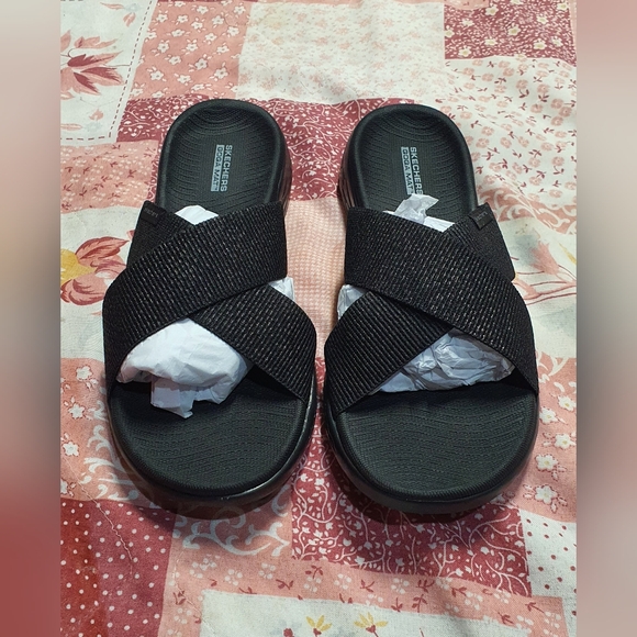 Skechers On-the-GO 600 - Glistening Black Slide Sandals (Size 11 US Women) - Picture 2 of 4